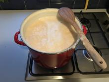 Making manjar, 24 minutes in